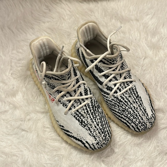 Yeezy Boost by Adidas 350 Zebra size 8 1/2 pre-owned. - Picture 1 of 8